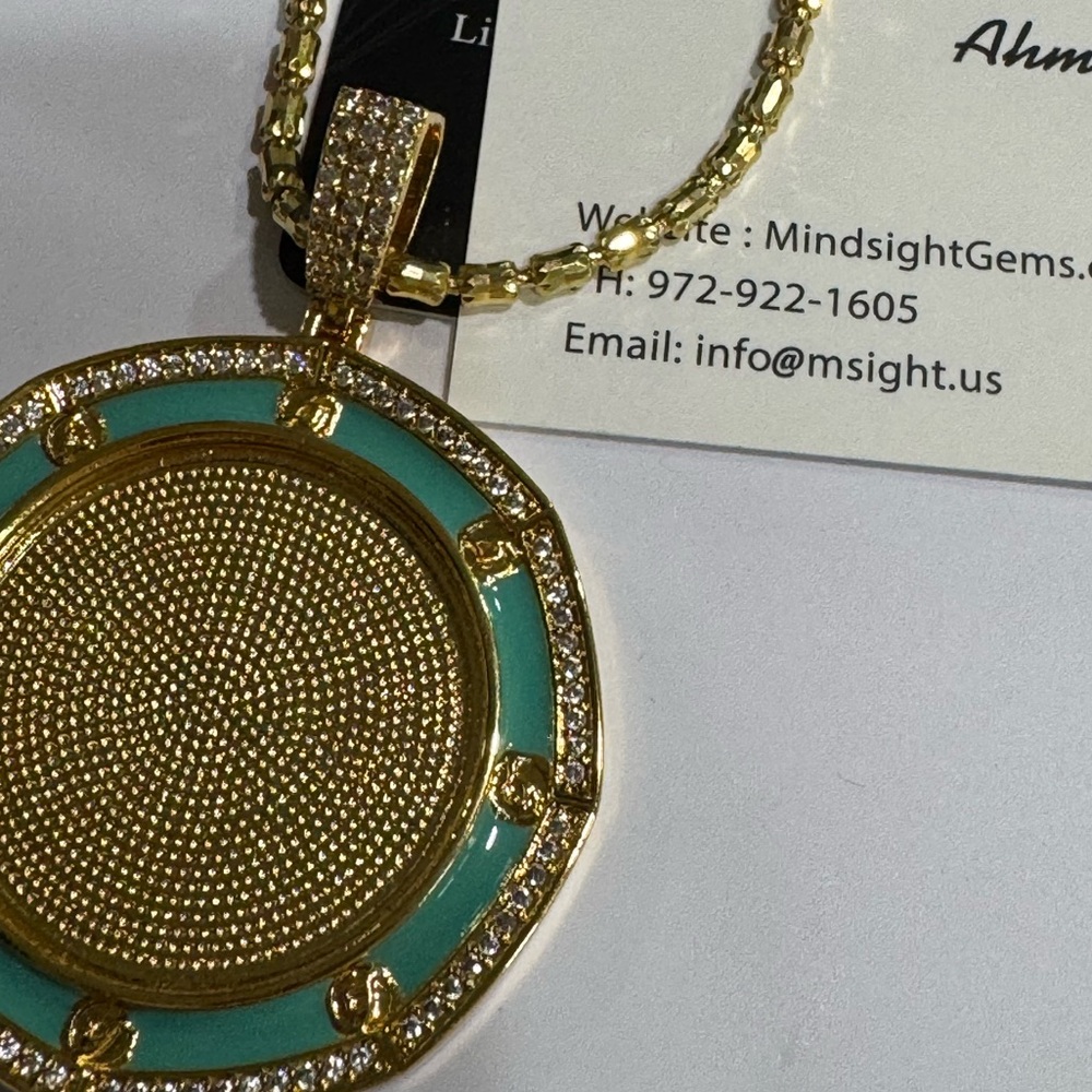 Gold Vermeil Picture pendant, Memory charm keepsake Personalized picture pendant - Picture 3 of 7
